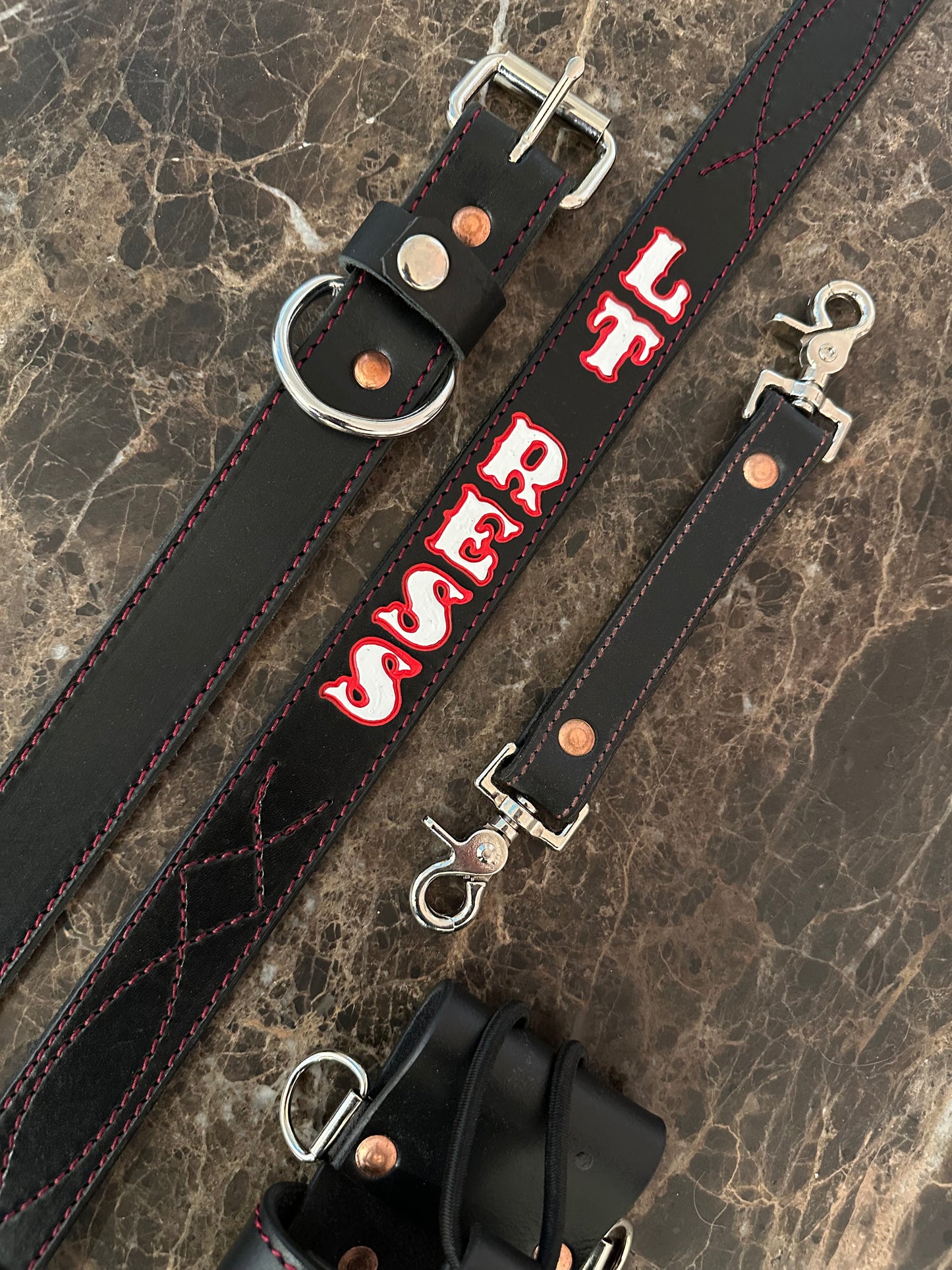 “THE GUNSLINGER” Radio Strap Set