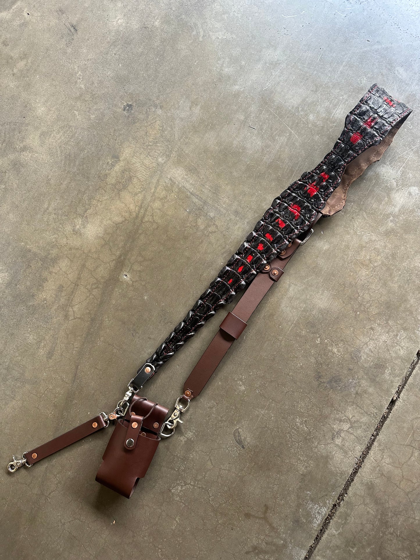 (1 OFF) CUSTOM CROCODILE RADIO STRAP SET