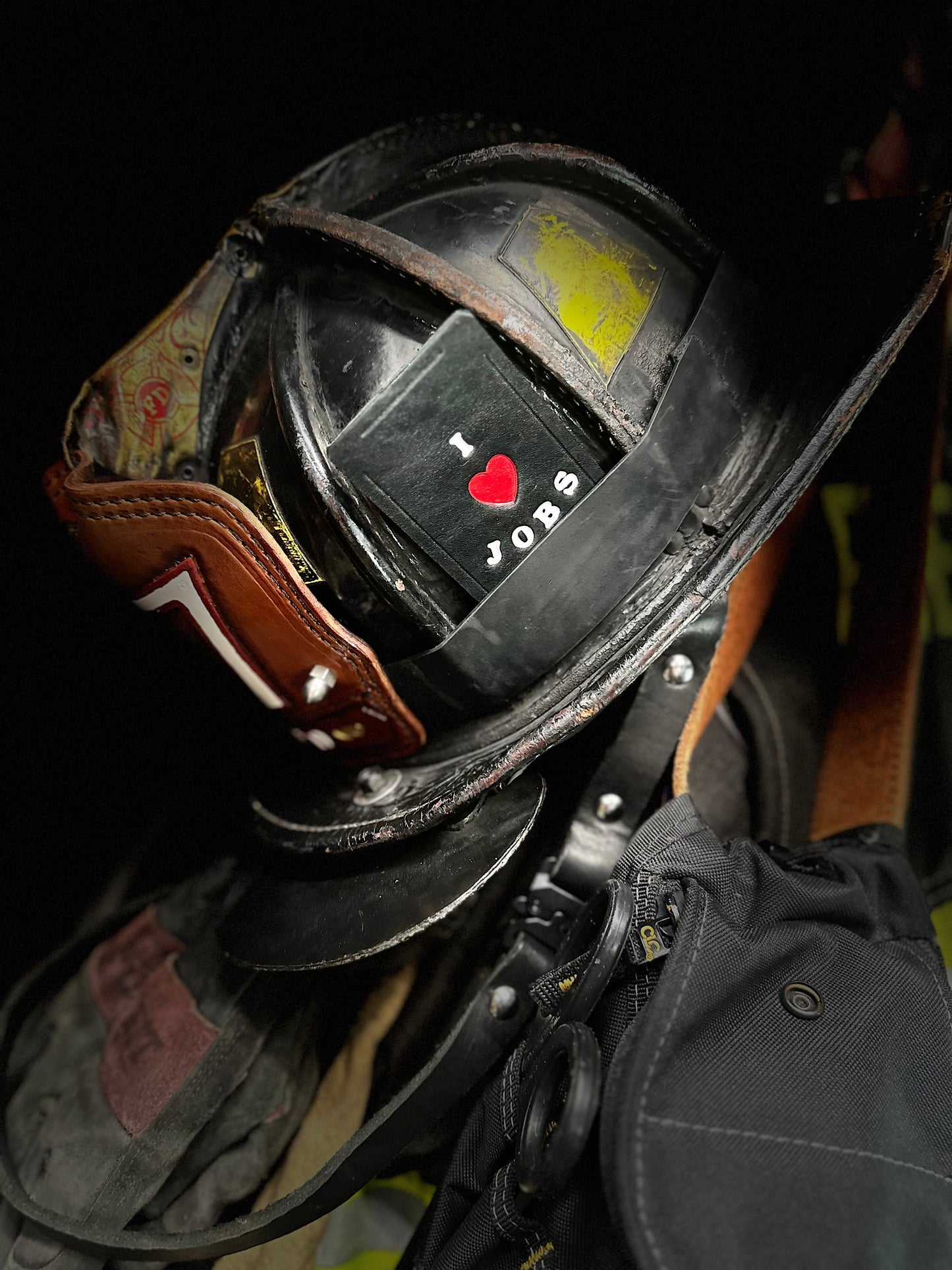 I ❤️ JOBS LEATHER HELMET CARD