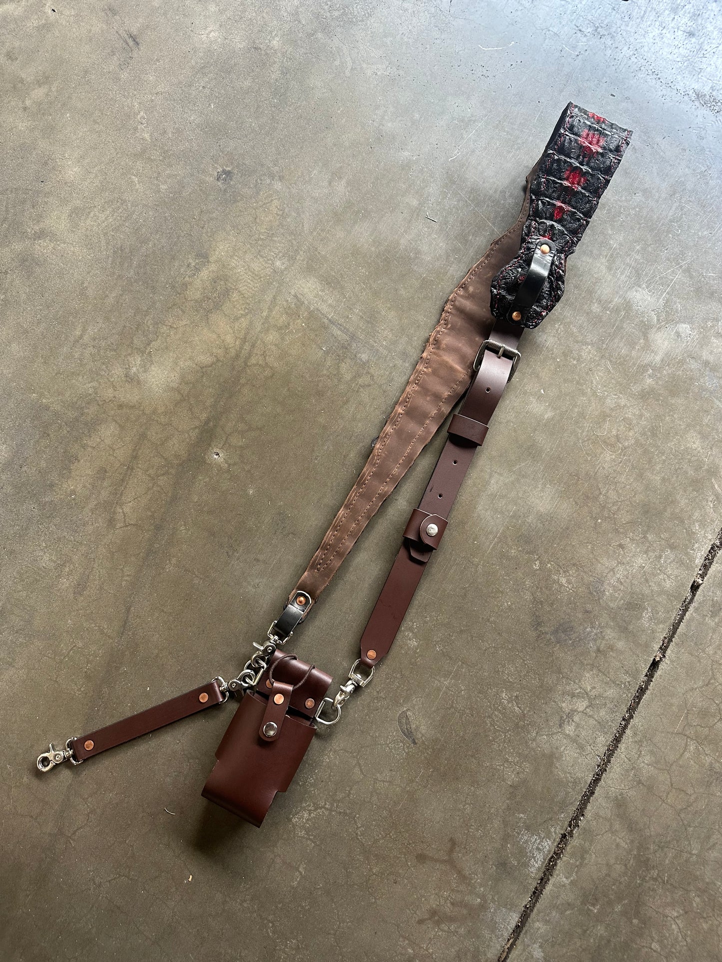 (1 OFF) CUSTOM CROCODILE RADIO STRAP SET