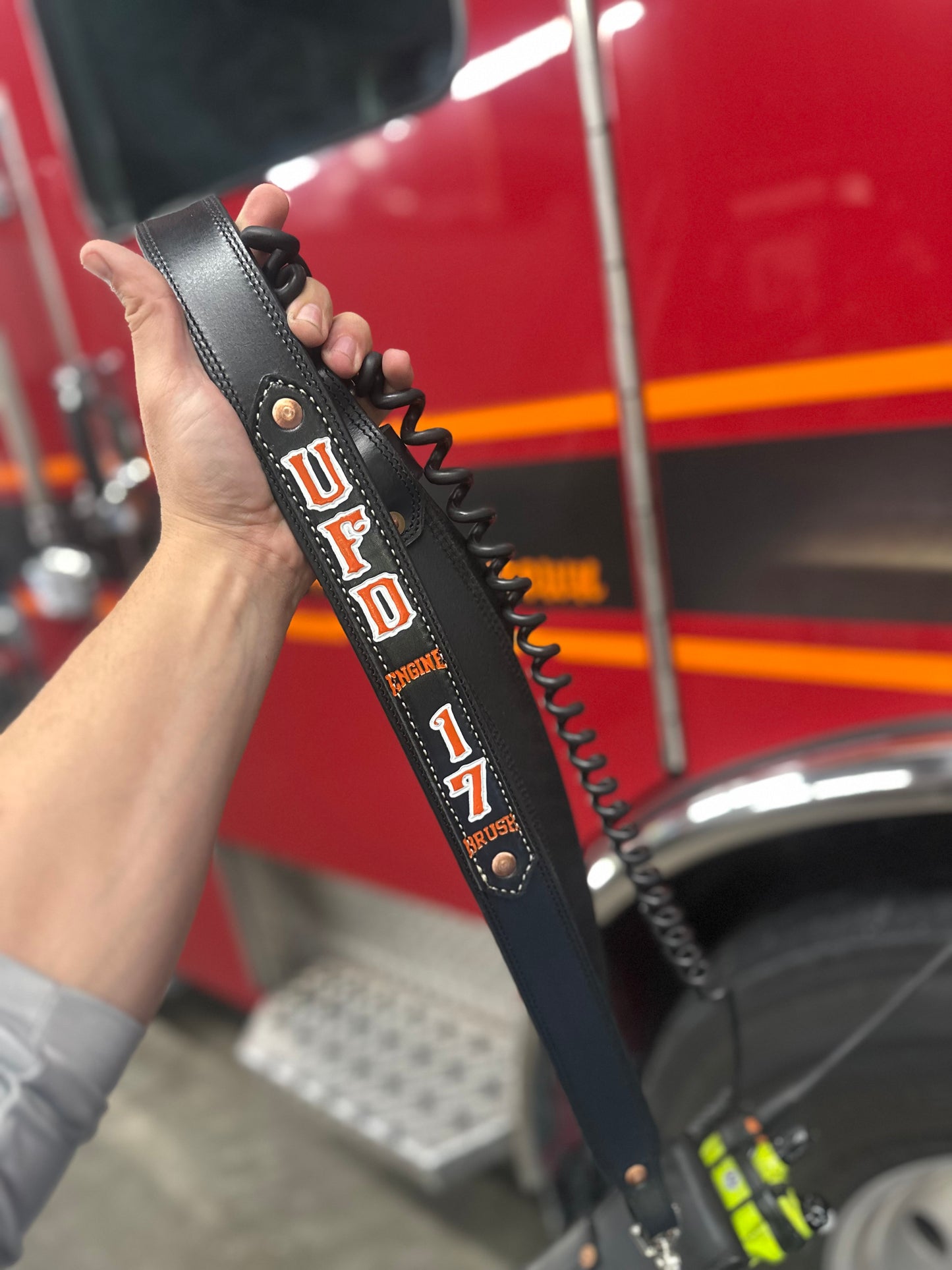 HEAVY HITTER RADIO STRAP SET