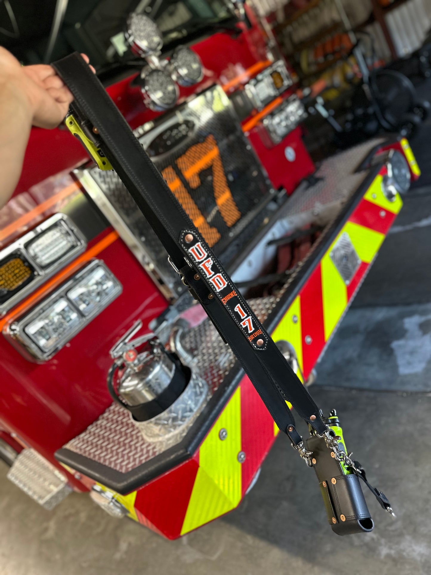 HEAVY HITTER RADIO STRAP SET
