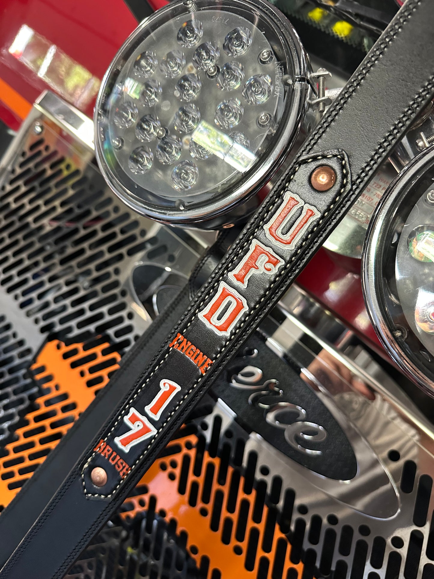 HEAVY HITTER RADIO STRAP SET