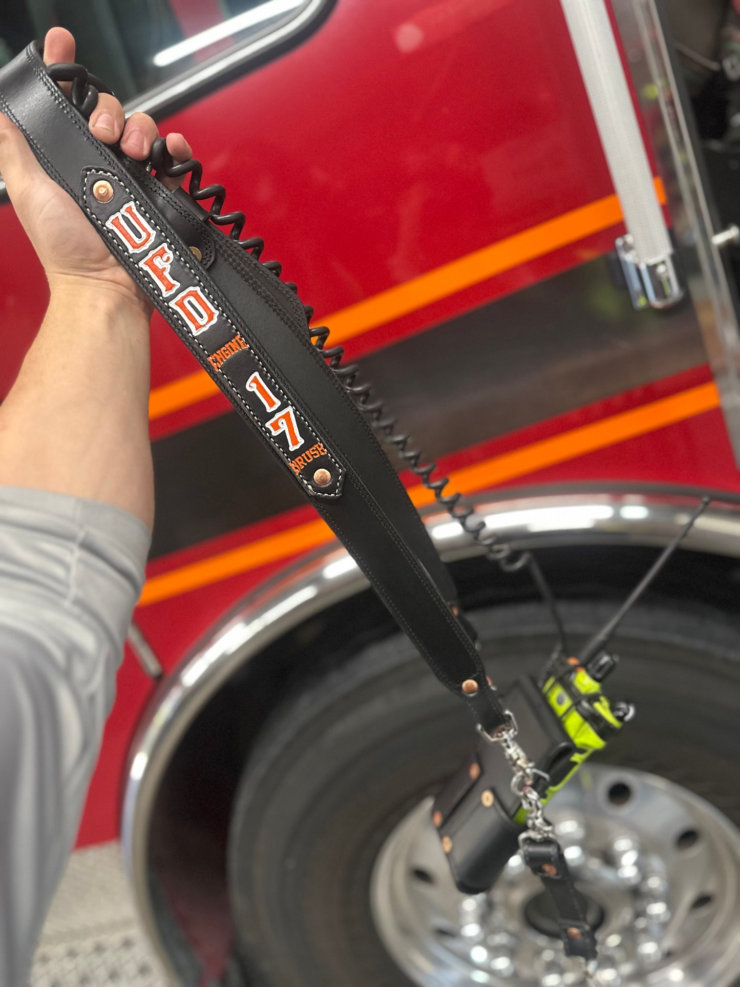 HEAVY HITTER RADIO STRAP SET