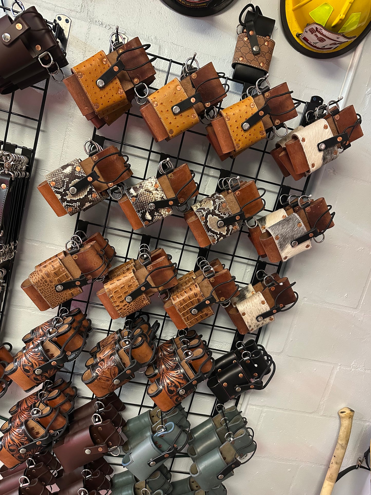 Alligator Radio Strap Set