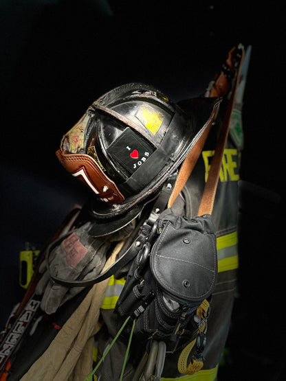 I ❤️ JOBS LEATHER HELMET CARD