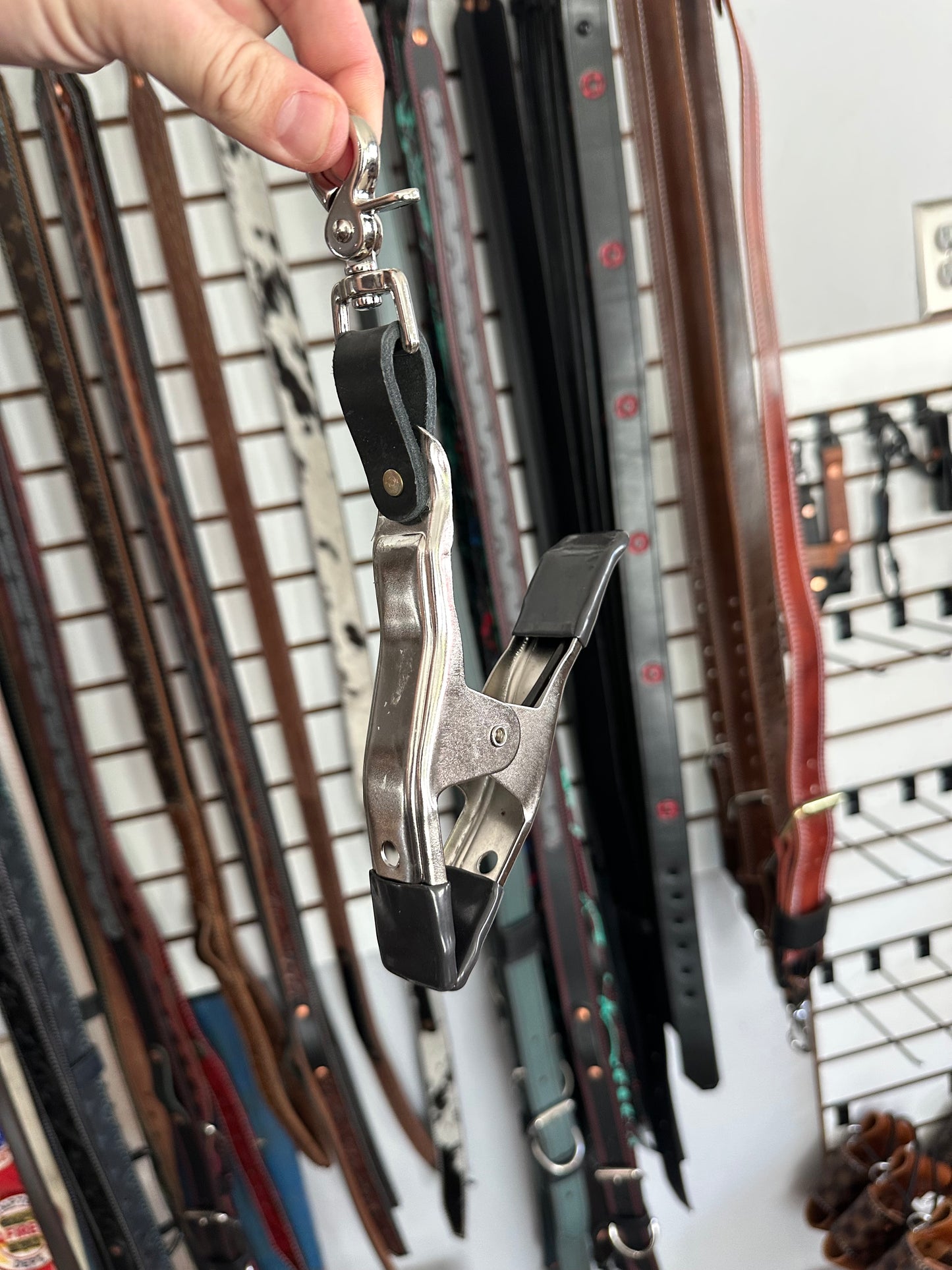 Glove Clip - Door Chock