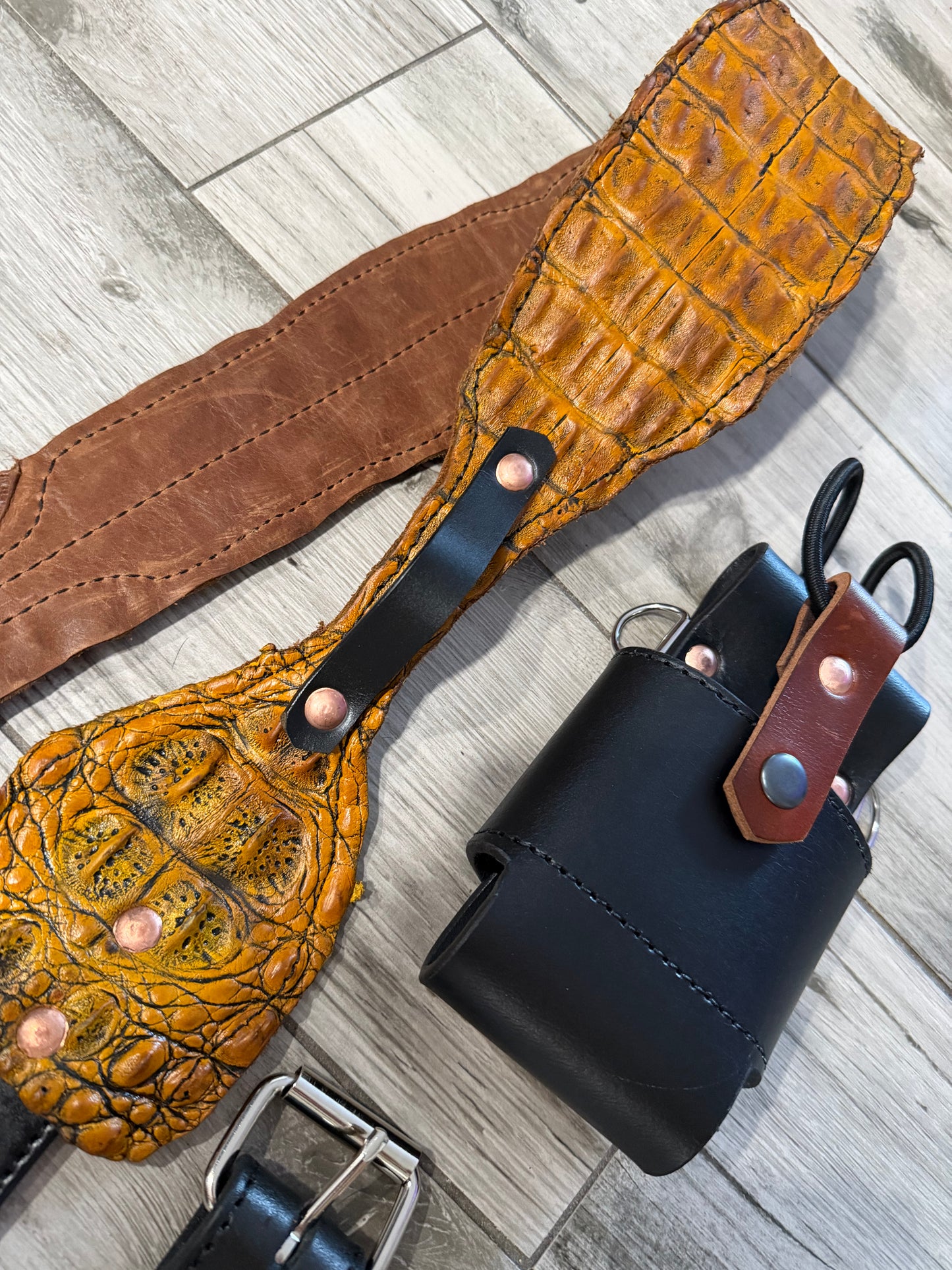 Fat Back - Genuine Crocodile Radio Strap Set