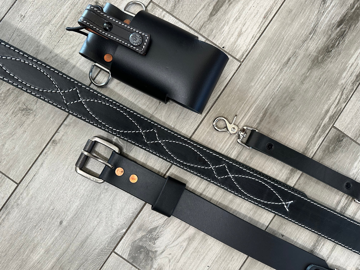 The Gunslinger Radio Strap Set