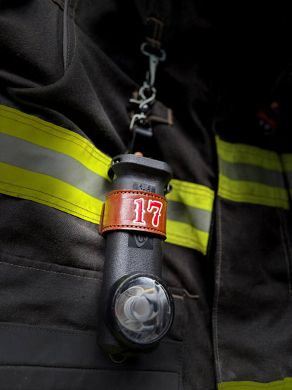 “FAT STRAP” Leather Inverted flashlight holder