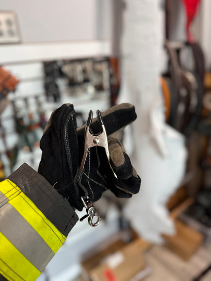 SABER FIRE GLOVES - GLOVE CHOCK
