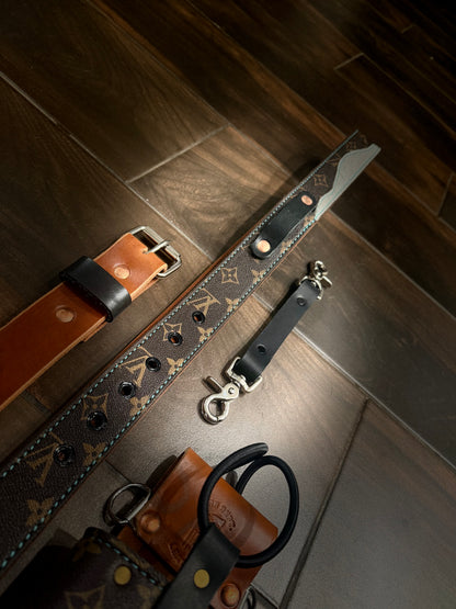 THE BAYOU BANDIT – Designer × Crocodile Radio Strap Set