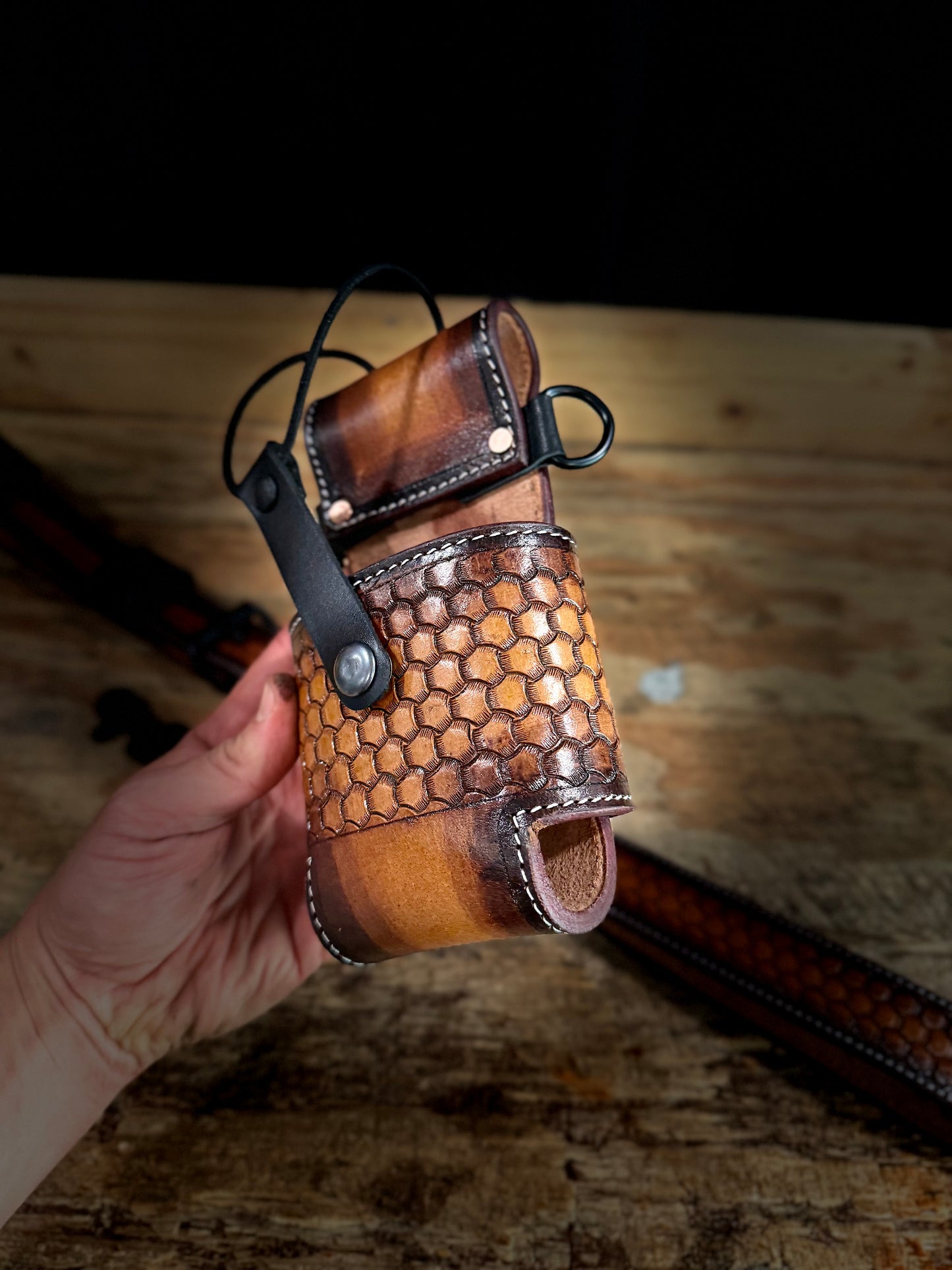 DRAGON SCALE TOOLED CUSTOM RADIO STRAP SET