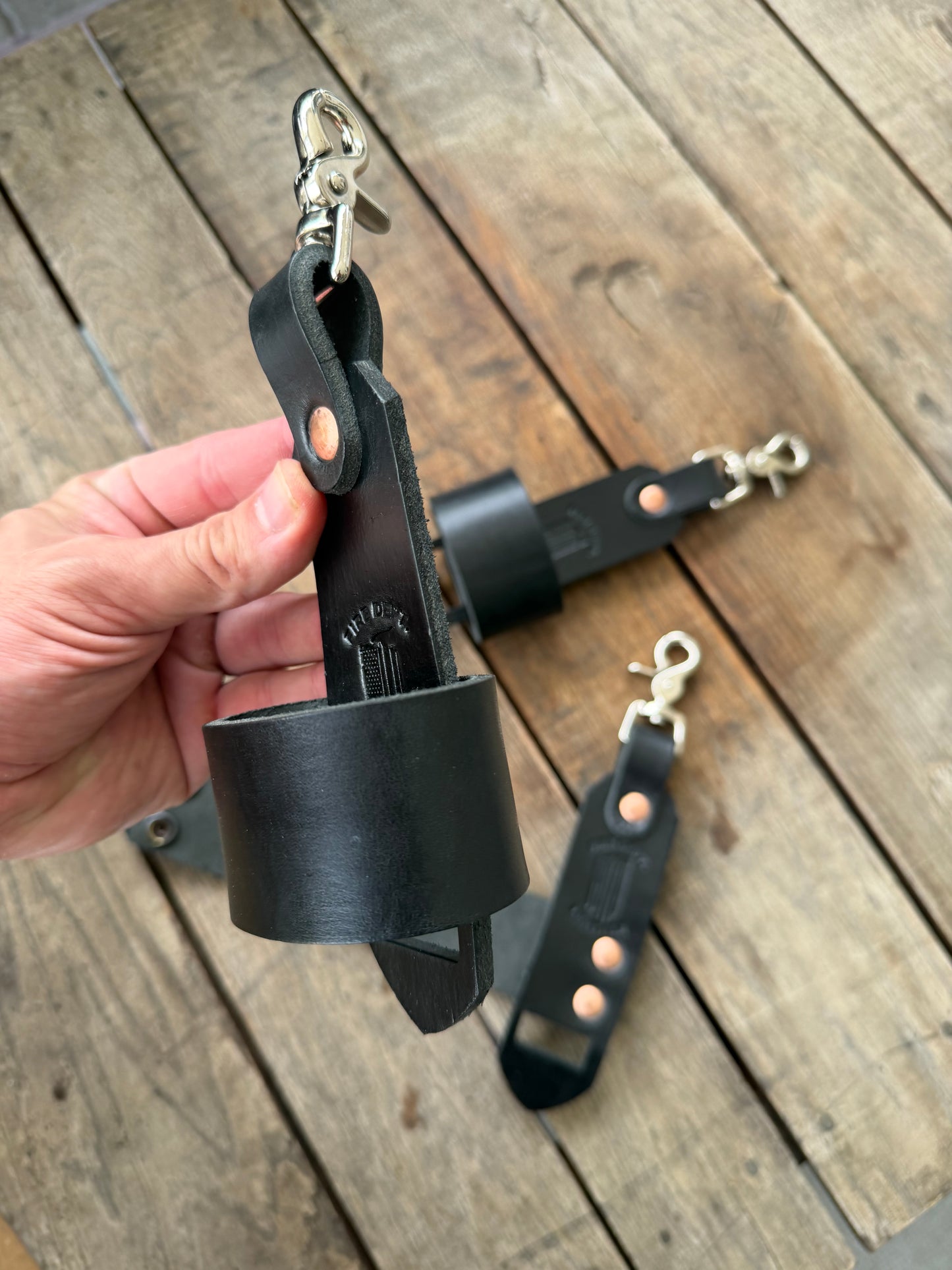 “FAT STRAP” Leather Inverted flashlight holder