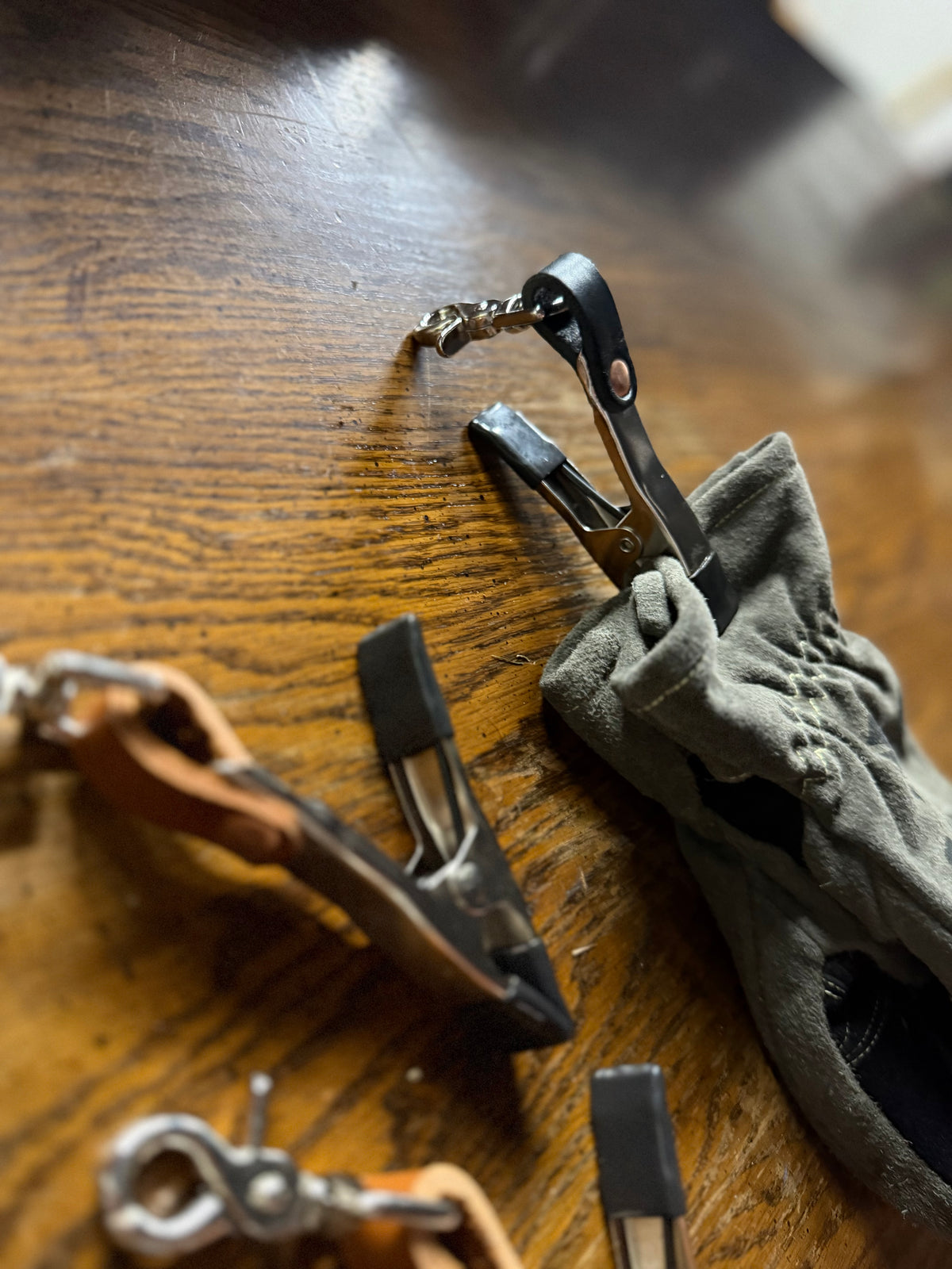 Glove Clamp
