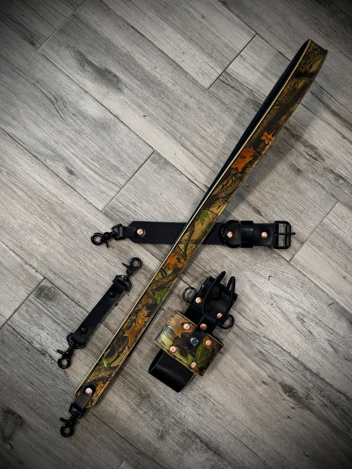 “The Invisible” Radio Strap Set