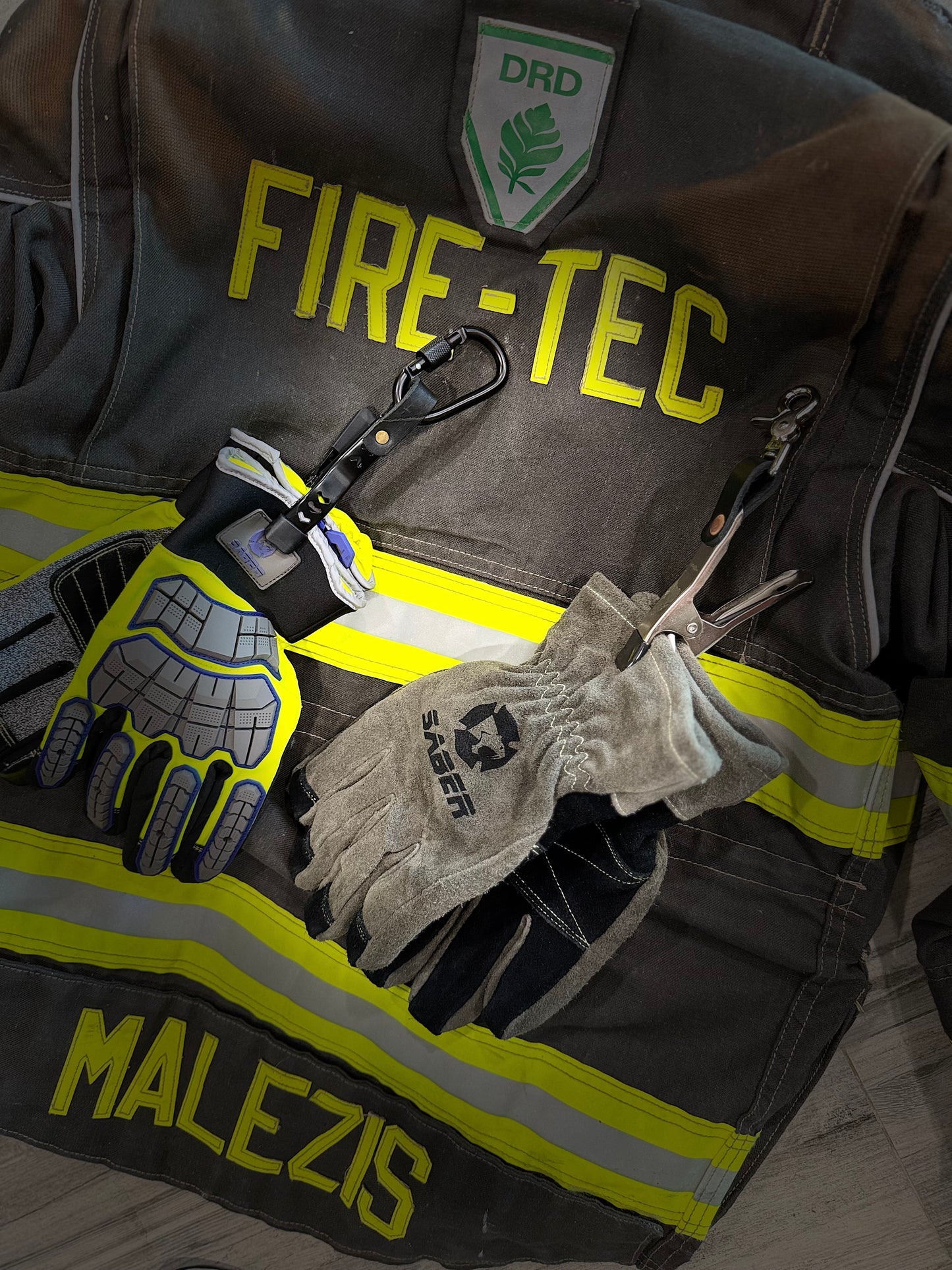 SABER FIRE GLOVES - GLOVE CHOCK