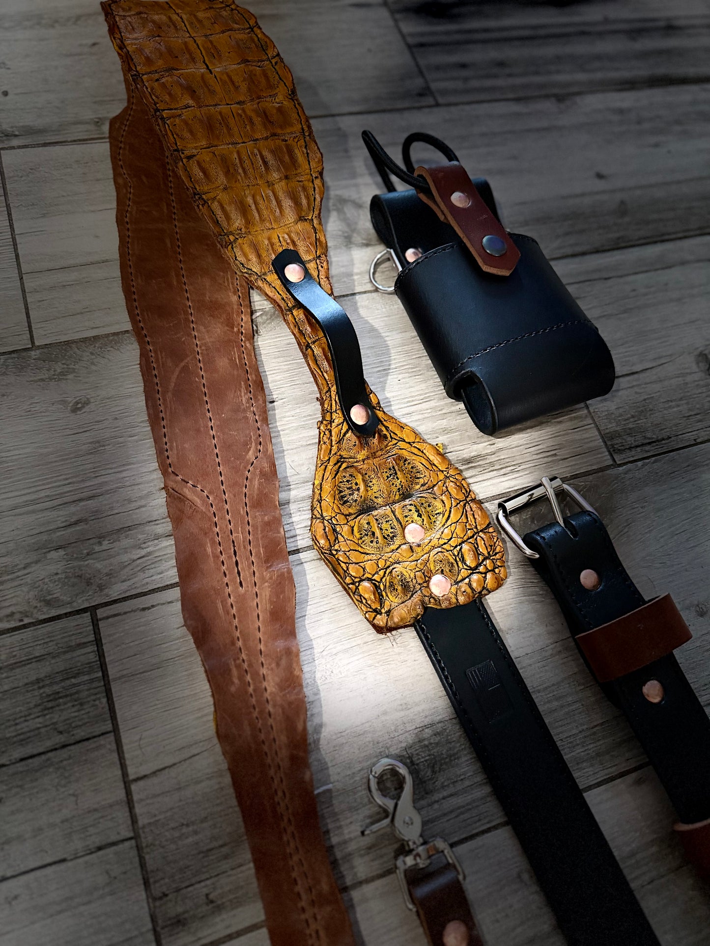 Fat Back - Genuine Crocodile Radio Strap Set