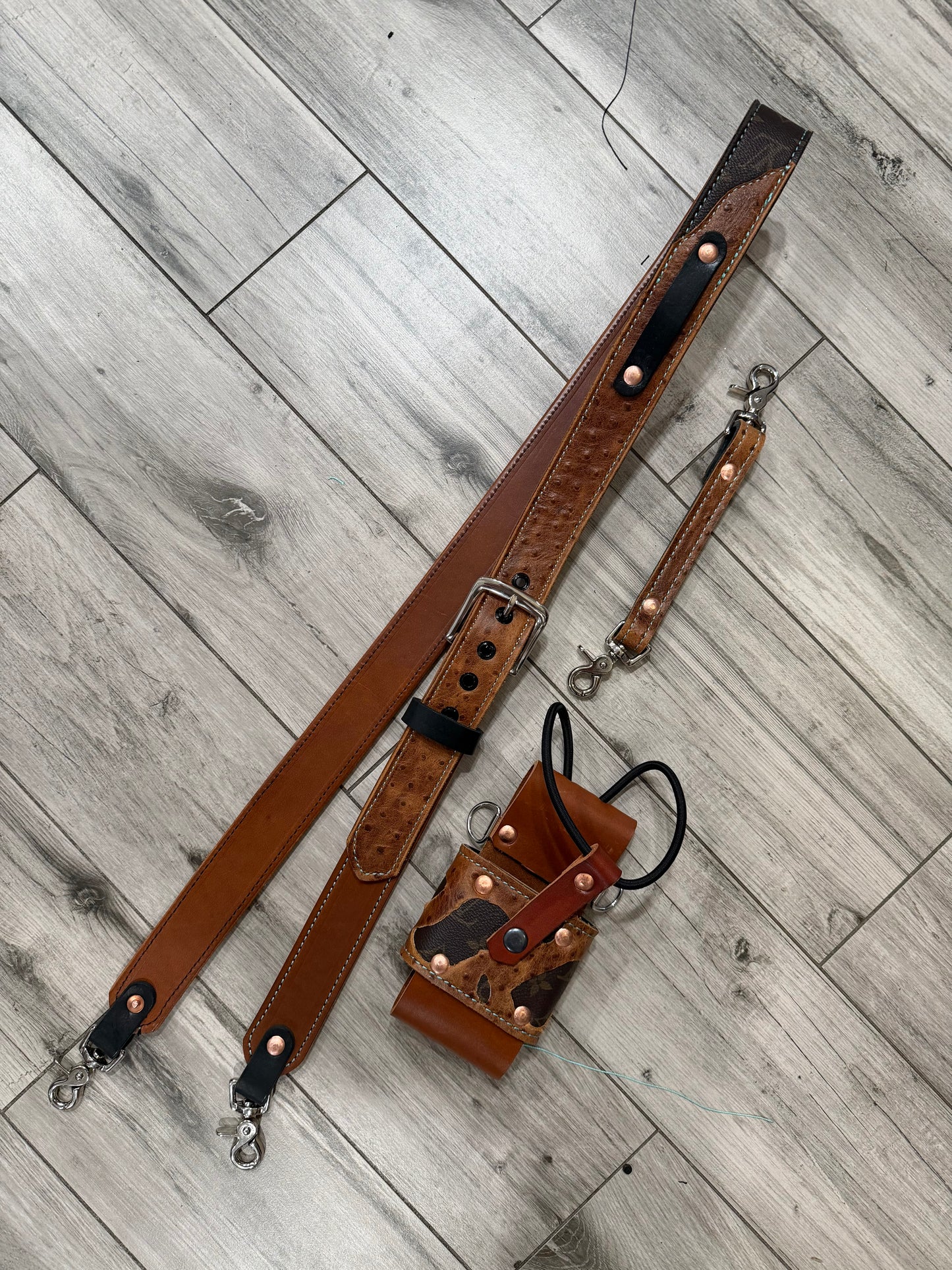 THE HIGH ROLLER – Designer × Ostrich Radio Strap Set