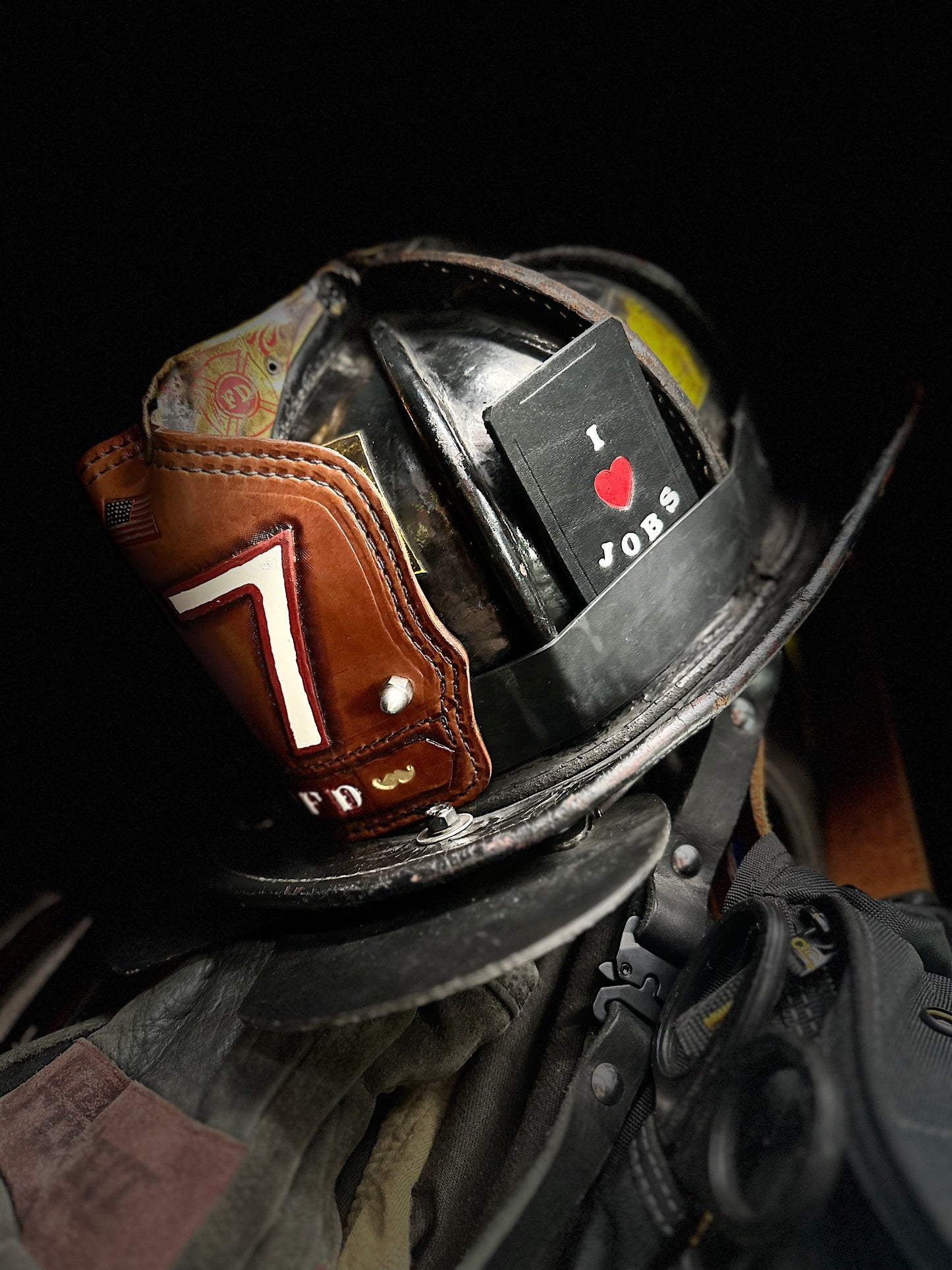 I ❤️ JOBS LEATHER HELMET CARD