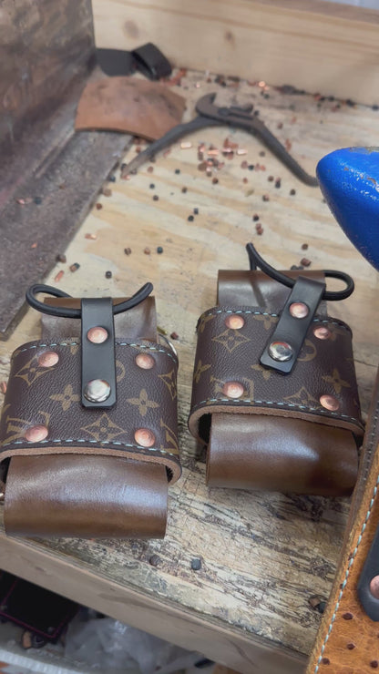 LV x OSTRICH RADIO STRAP SET